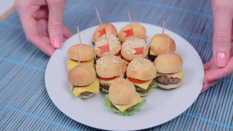 mini hamburgerek készen állnak