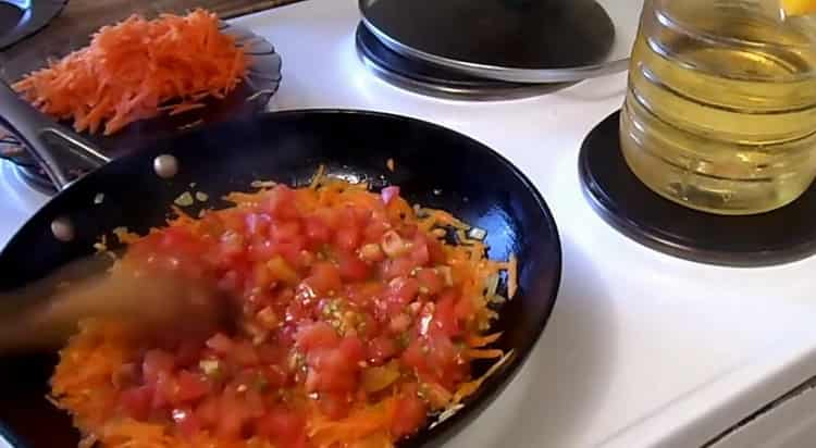 Tomaten zu Pfeffer anbraten