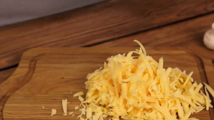 Chcete-li vyrobit julienne rošt sýr