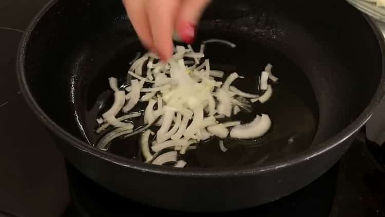 Hal húsgombóc főzéséhez melegítse a serpenyőt