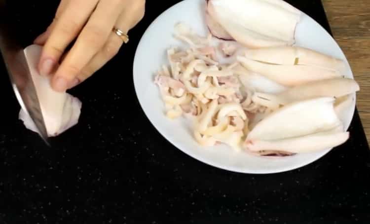 Per fare i calamari, taglia i calamari