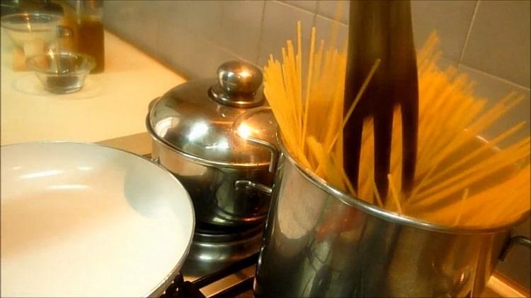 Cucinare Spaghetti Al Formaggio
