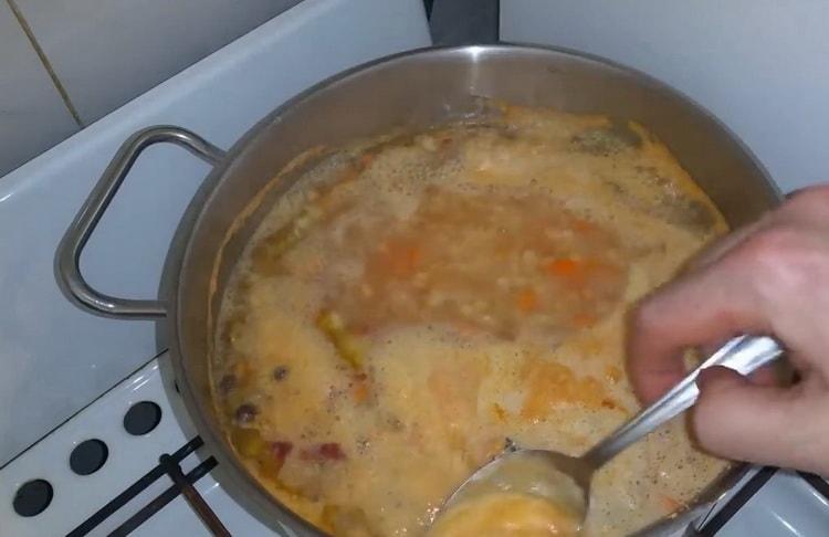 la zuppa di lenticchie è quasi pronta