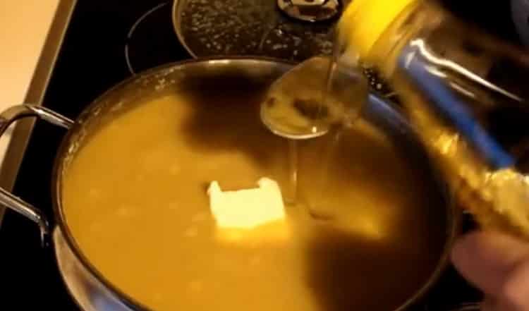 Fügen Sie Butter hinzu, um Suppe zu machen