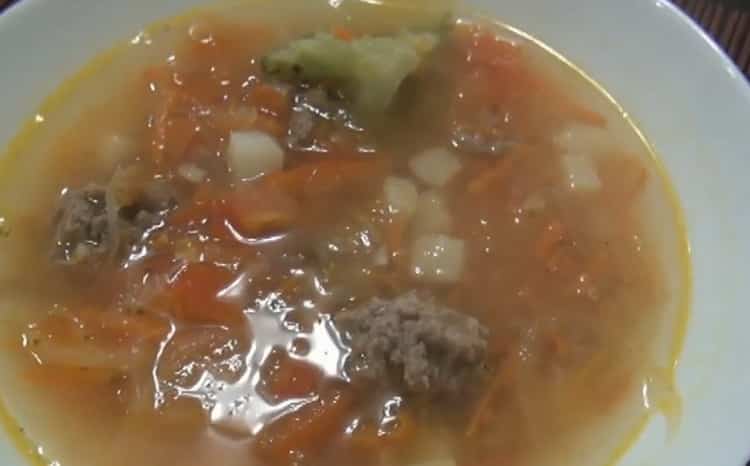 Sehr leckere und gesunde Suppe mit Stangensellerie
