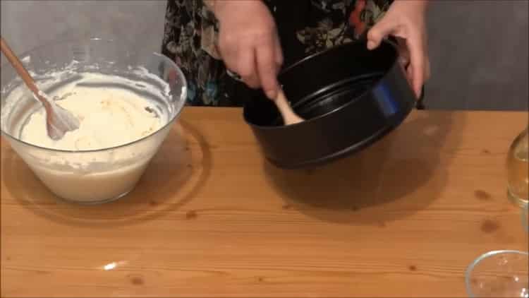 Um einen Pudding zuzubereiten, bereiten Sie ein Formular vor