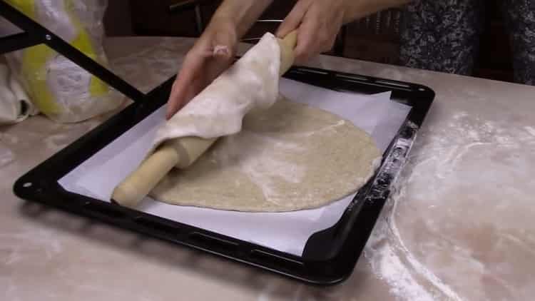Προθερμάνετε το φούρνο για να κάνετε πίτσα