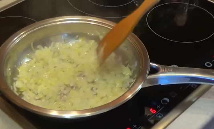 Per preparare i fagioli, preparare gli ingredienti