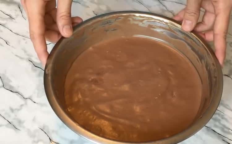 Schrittweises Rezept der Schokoladeneiscreme mit Foto