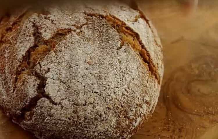 Norėdami gaminti miežių duoną, įkaitinkite orkaitę