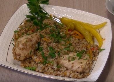 الحنطة السوداء لذيذ مع الدجاج في طباخ بطيء: طبخ مع الصور خطوة بخطوة.