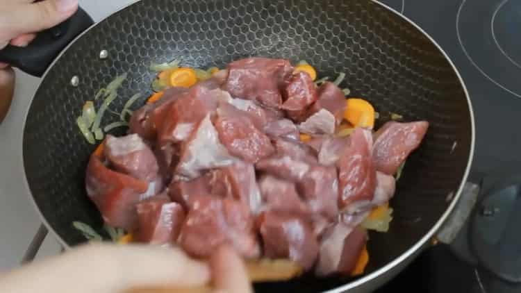 Vařit, smažit maso
