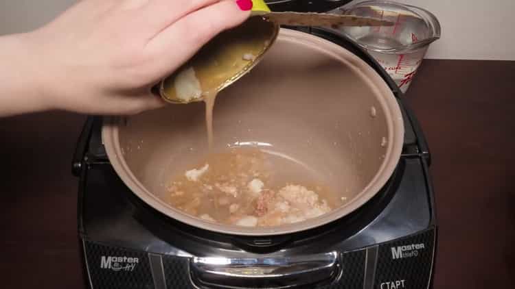 Πώς να μαγειρέψουν φαγόπυρο με στιφάδο σε μια αργή κουζίνα