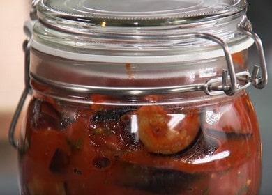 Keptas baklažanas pomidorų padaže 