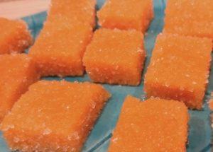 Naghahanda kami ng isang masarap na lutong bahay na kalabasa na marmalade ayon sa isang sunud-sunod na recipe na may isang larawan.