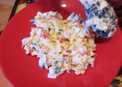 Jak se naučit, jak vařit lahodný libový salát s krabími tyčinkami 🥗