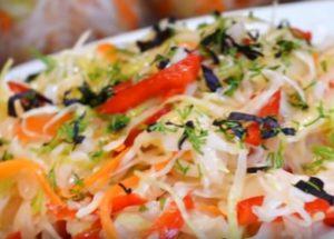 Pagluluto Autumn Salad para sa taglamig: isang kawili-wiling hakbang-hakbang na recipe na may isang larawan.