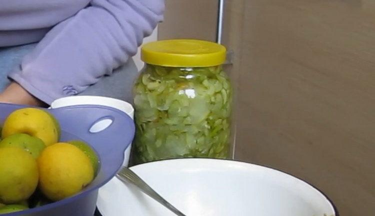 Πώς να χρησιμοποιήσετε τους καρπούς του ιαπωνικού κυδωνιού, έτσι ώστε να παραμείνουν όλες οι βιταμίνες
