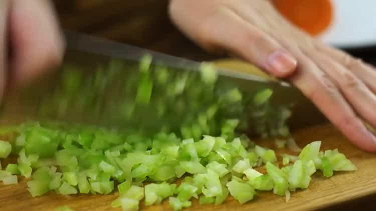 Na vaření nakrájejte celer