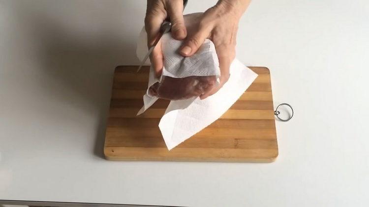 Πώς να μαγειρέψετε ψημένο χοιρινό στο φούρνο σε χοιρινό φύλλο