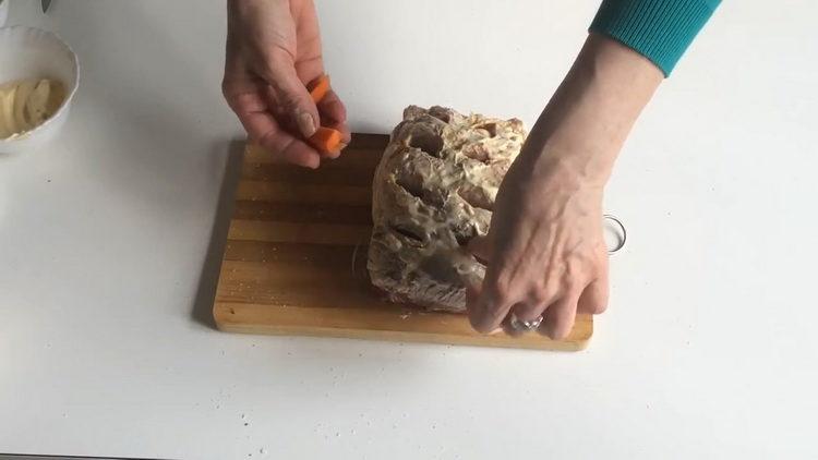 Aggiungi le carote per cucinare