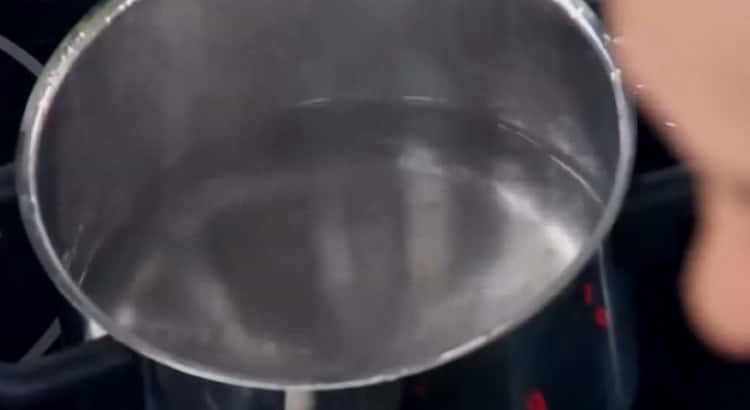 Jak vařit těstoviny na pánvi - krok za krokem recept s fotografiemi