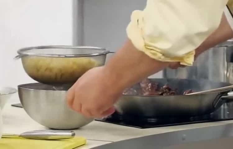 كيف لطهي المعكرونة في مقلاة