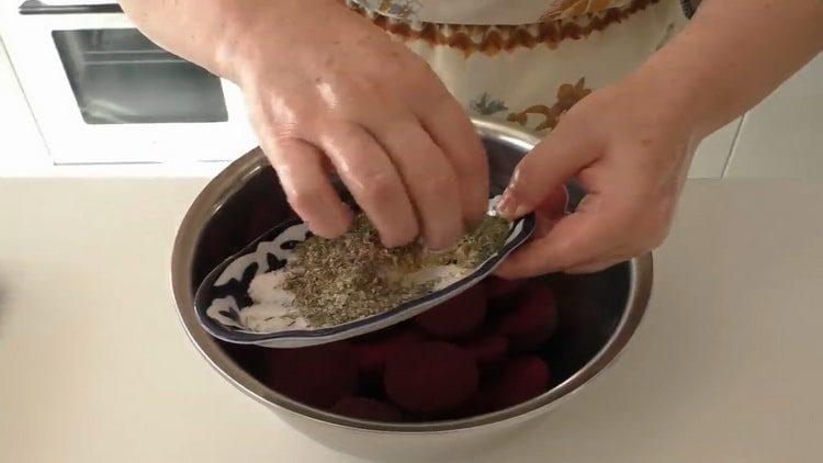 Kuinka leipoa punajuurikkaat uunissa foliossa ruokia ja salaatteja varten