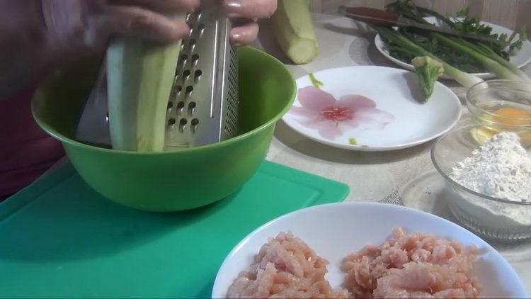 Kochen von Hühnerpastetchen mit Zucchini