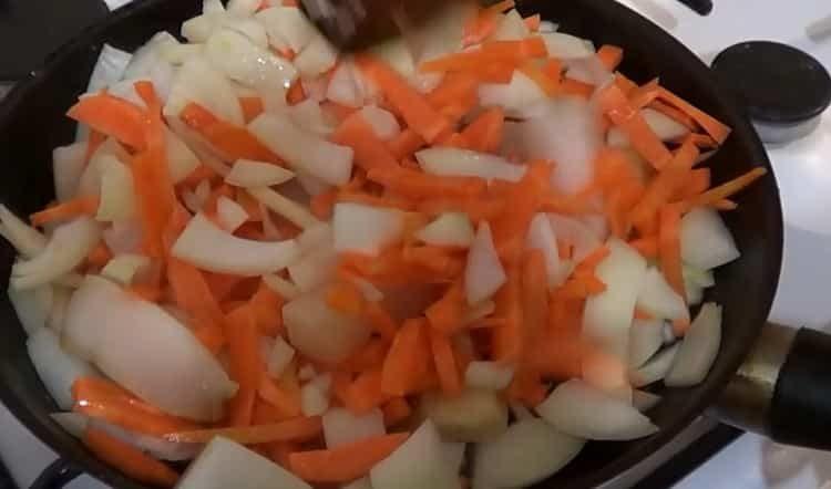 запържете зеленчуците за готвене