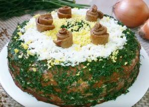 Pagluluto ng malambot na cake ng atay mula sa atay ng baboy: isang recipe na may mga hakbang sa hakbang na larawan.