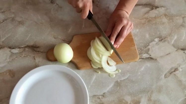 Cucinare il fegato con le cipolle