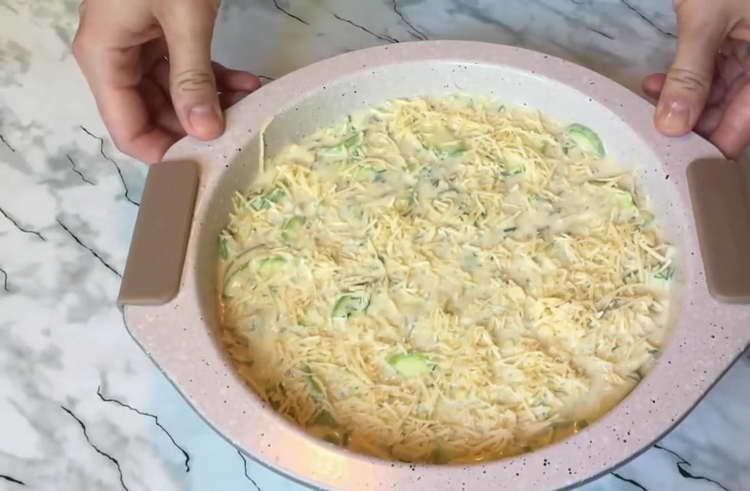 pour the dough into the mold