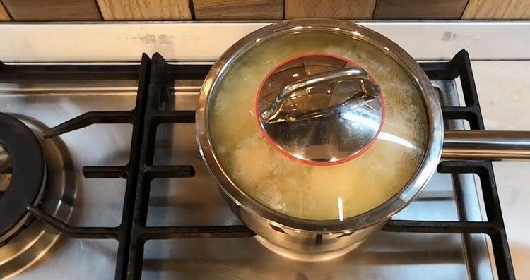 Peitä jauhot ruoanlaittoon kannessa.