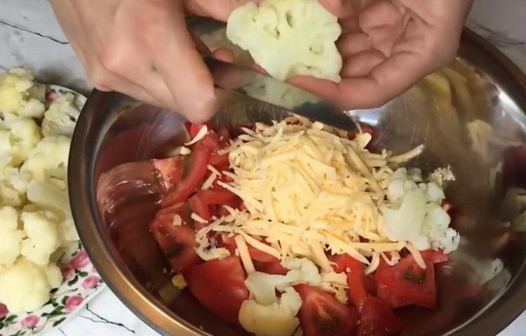 Για το μαγείρεμα, κόψτε το λάχανο