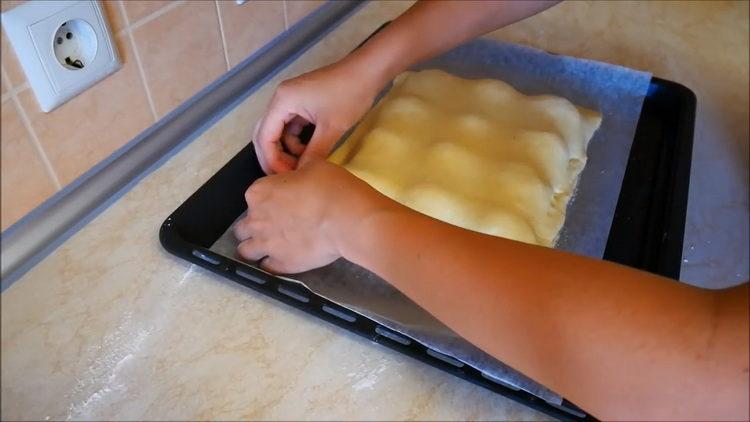 Tvarohové těsto na jablečný koláč podle receptu krok za krokem s fotografií