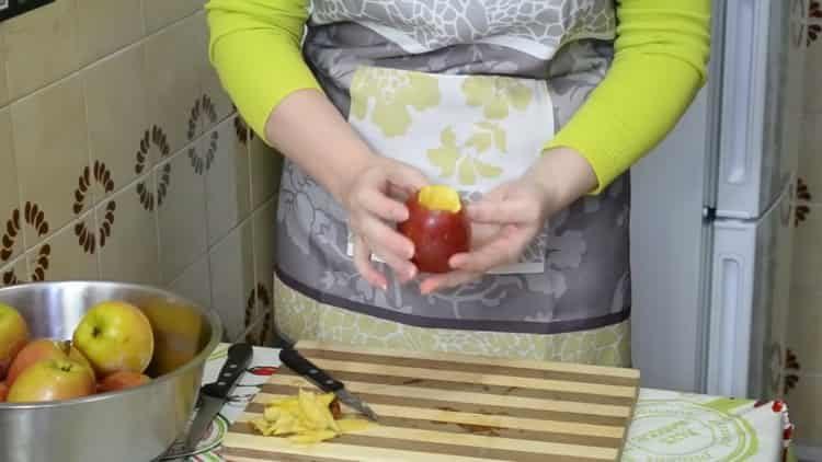 Готвене на ябълки, изпечени с извара