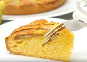 Εκπληκτικά νόστιμο κέικ αχλάδι: μια συνταγή με φωτογραφίες βήμα προς βήμα.