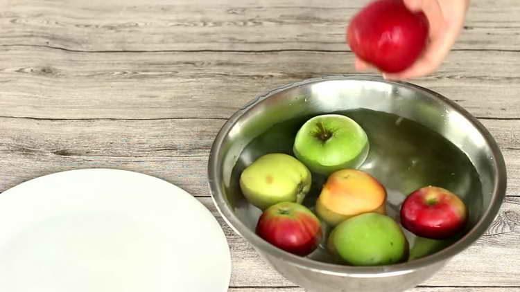 измийте килограм ябълки