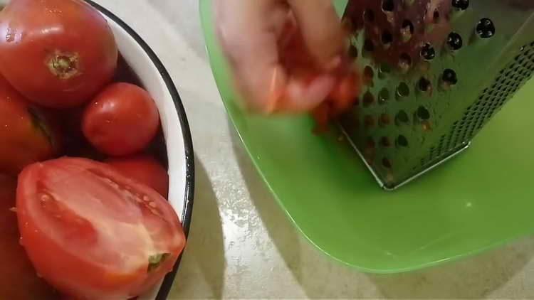 فرك الطماطم