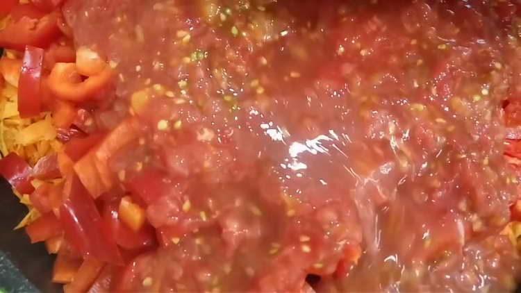 sudėti pomidorus į daržoves