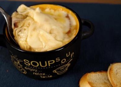 Zuppa di cipolle delicious francese incredibilmente deliziosa