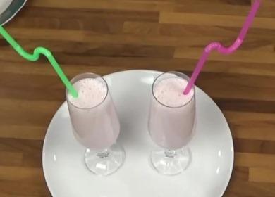 Класически съветски млечен коктейл