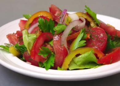 Rychle jíst zeleninový salát s lepším dresinkem