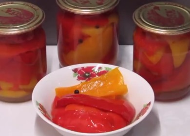 Μια απλή και νόστιμη συνταγή για πιπέρι σε λάδι για το χειμώνα