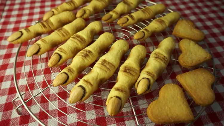 cookies čarodějnice prsty