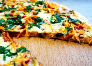 Pizza in 5 Minuten in einer Pfanne nach einem Schritt-für-Schritt-Rezept mit Foto