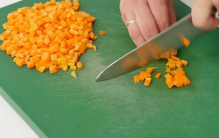 supjaustykite morką