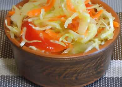 Simple at masarap na coleslaw na may bell pepper pepper