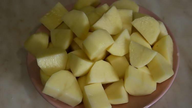 leikkaa perunat viipaleiksi